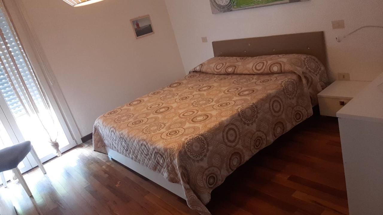 Appartamento Elegance ลินญาโน ซับเบียโดโร ภายนอก รูปภาพ